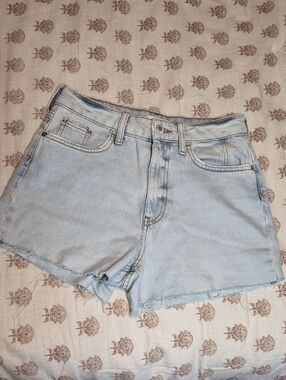 River Island Light Wash Denim Cutoff Jean Shorts
